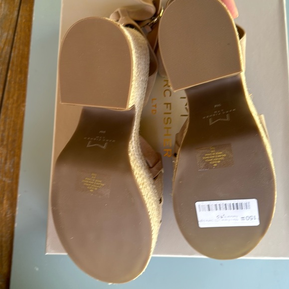 Marc Fisher platform light natural suede espadrille platform 9M sandal - Picture 6 of 8